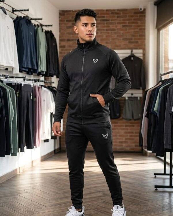 4 CONJUNTO DEPORTIVO ATHCORE